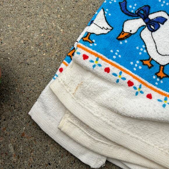 Vintage 90s Country Goose Kitchen Towel Holder and Towel Kitschy Nostalgia - Picture 3 of 4